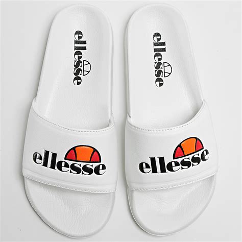 Claquettes BLANC ELLESSE .